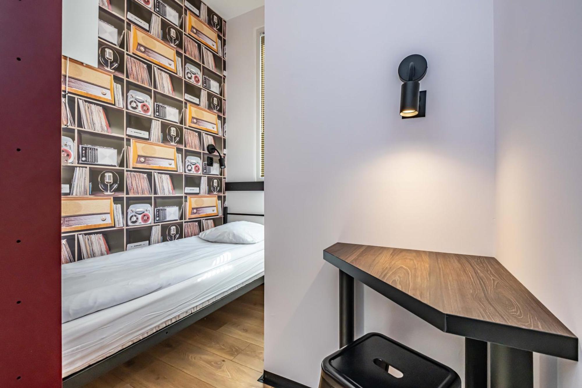 Vola Hostel Varsavia Esterno foto